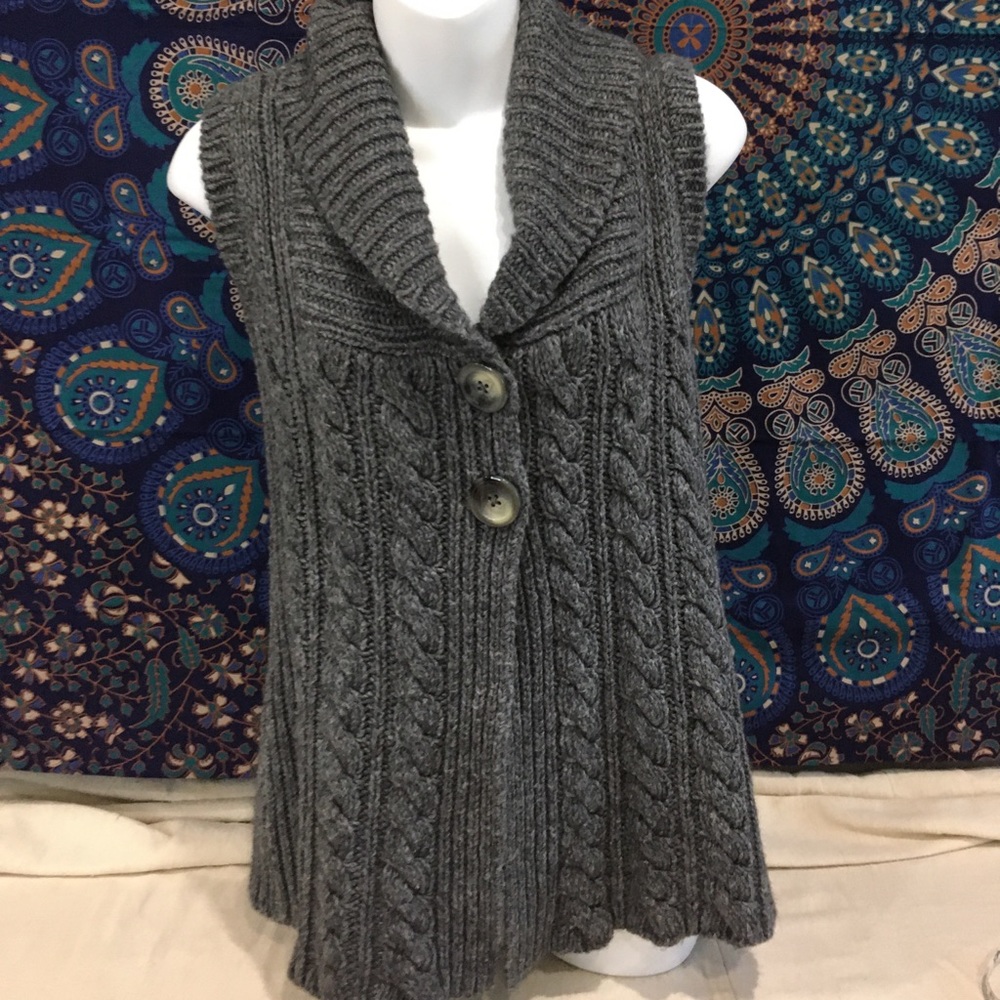 SALE!!! Eddie Bauer Gray Two-Button Cable Sweater Vest, Sz. Small - Picture 13 of 16